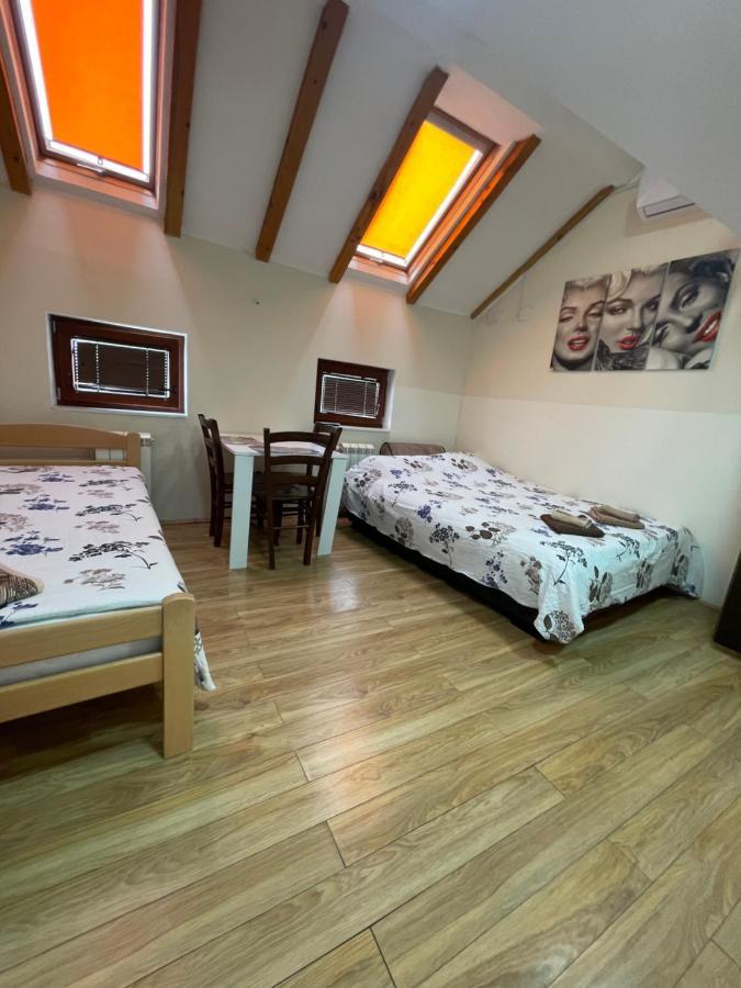 Bulevar Apartments โปชาเรวัซ ภายนอก รูปภาพ