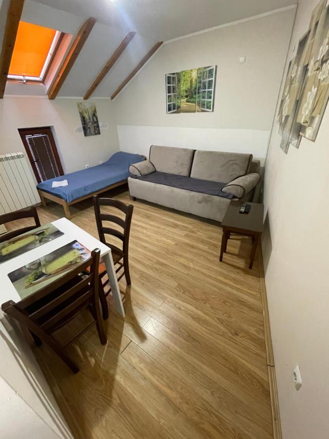 Bulevar Apartments โปชาเรวัซ ภายนอก รูปภาพ
