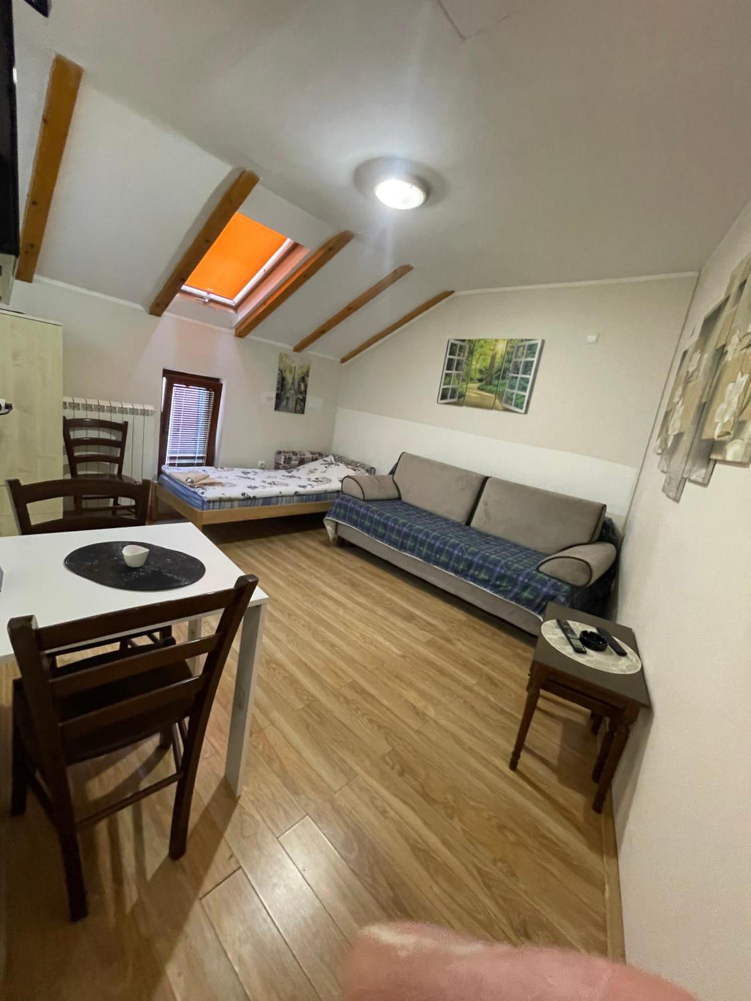 Bulevar Apartments โปชาเรวัซ ภายนอก รูปภาพ