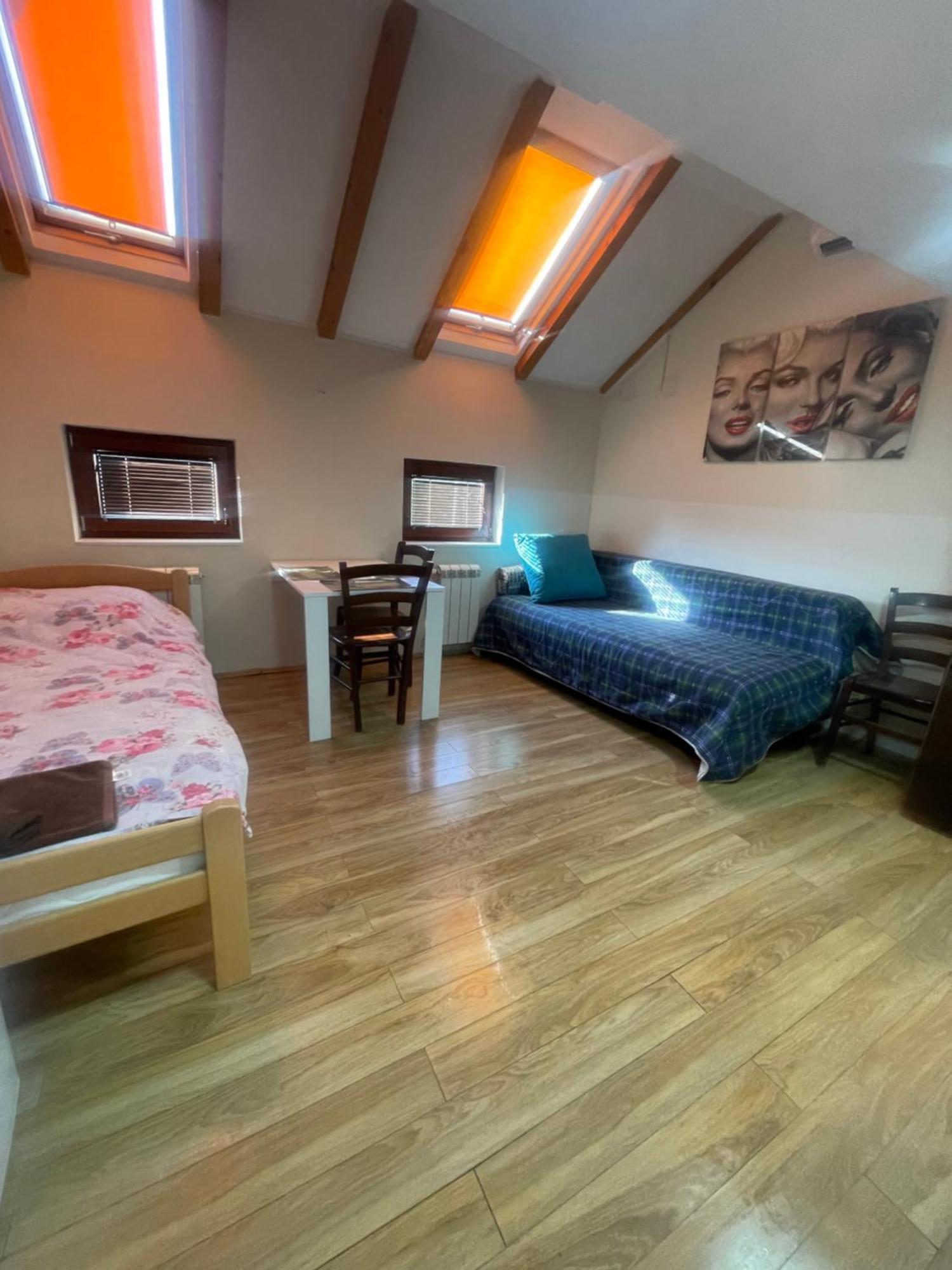 Bulevar Apartments โปชาเรวัซ ภายนอก รูปภาพ